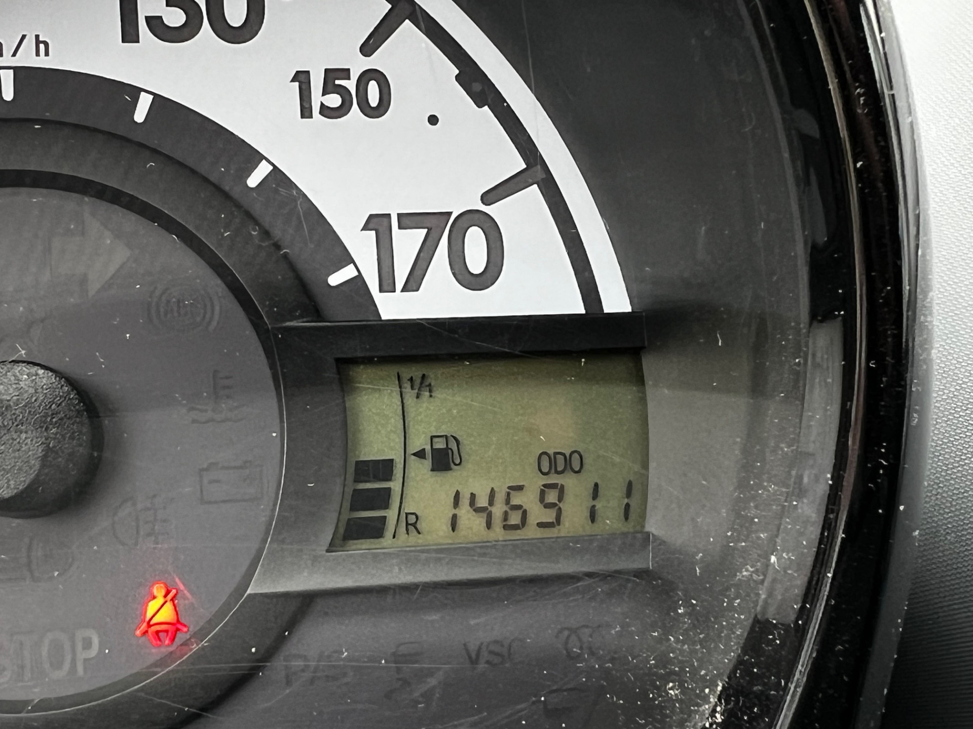 47915761-12.jpg