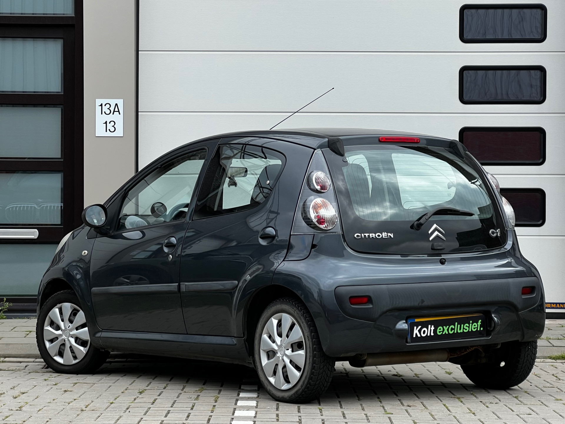 47915761-5.jpg